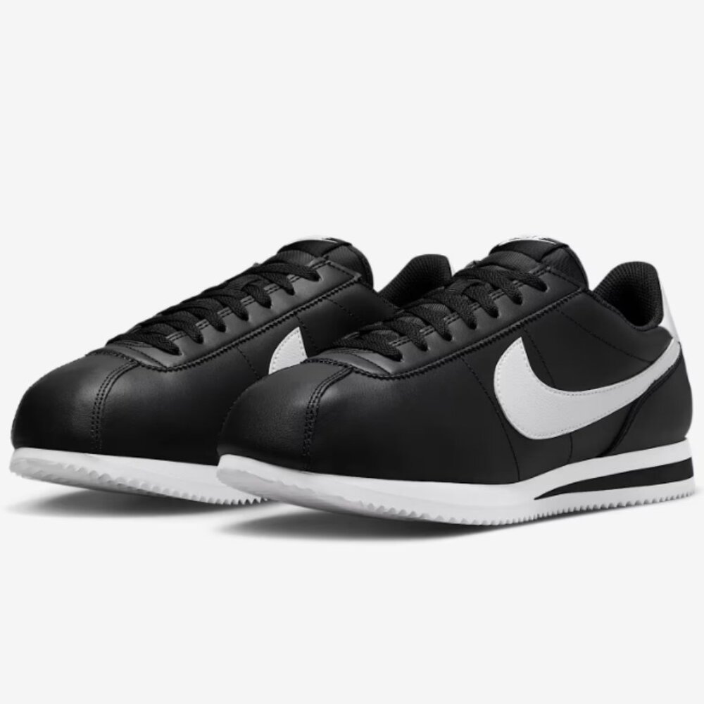 NIKE WOMEN'S CORTEZ BLACK AND WHTIE SIZE 7.5